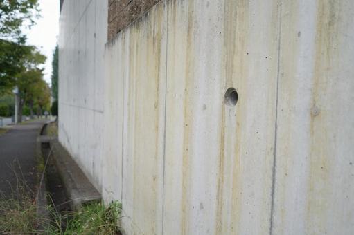 錆で色が変色した外壁 壁面,外壁,錆びるの写真素材