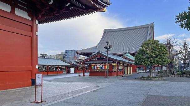 坂東33観音 13番 浅草寺 門と本堂 坂東33観音 13番 浅草寺 門と本堂の写真