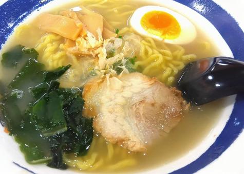 ラーメン  ラーメン  ラーメン屋,塩,麺の写真素材