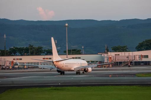 Evening Wings 飛行機,航空機,旅客機の写真素材