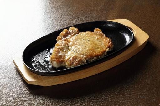 Iron plate pork steak (loin 200g) Iron plate pork steak (loin 200g)