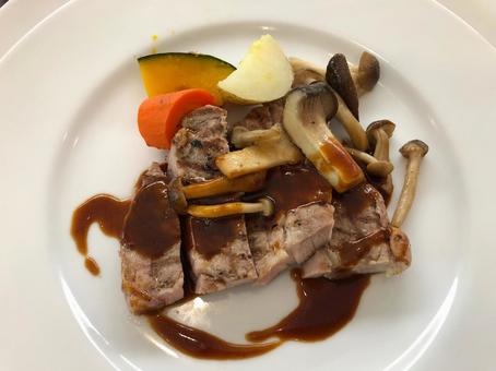 美味しそうなポークソテー フード,おいしい,プレートの写真素材