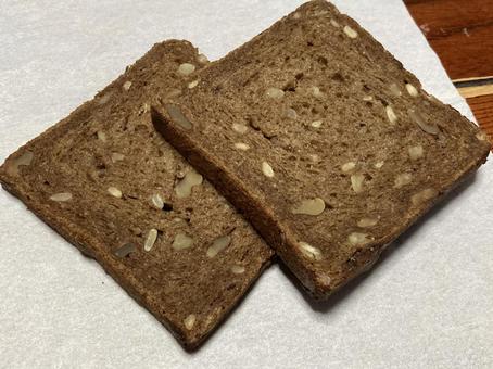 Photo, nuts, walnut, plain bread, 