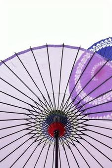 和傘 紙傘 踊り傘 白バック 和傘 紙傘 踊り傘 白バック 和傘,白バック,紙傘の写真素材