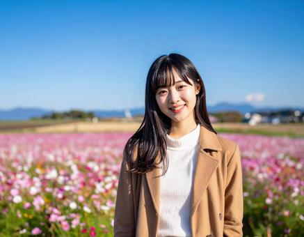 春・花畑の彼女の写真