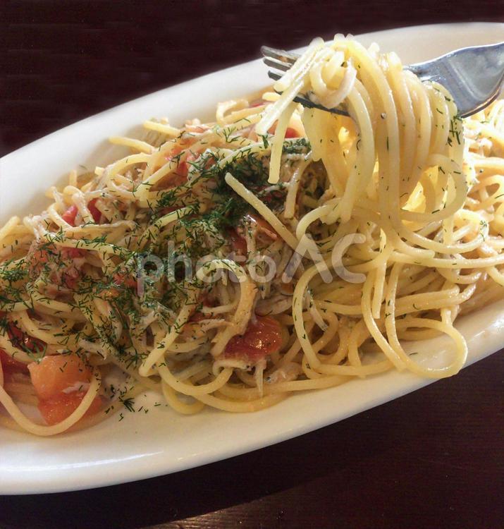 しらすとトマトのクリームパスタ しらす,イタリアン,カフェの写真素材