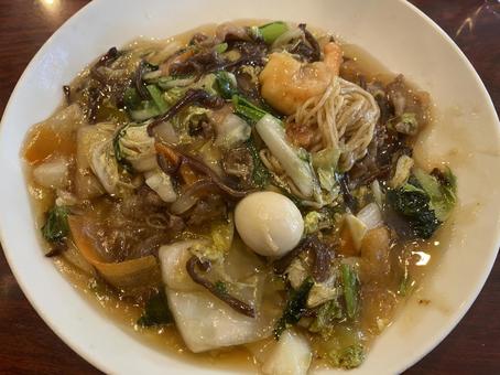 あんかけ五目かた焼きそば　中華料理 かた焼きそば,あんかけ焼きそば,五目焼きそばの写真素材