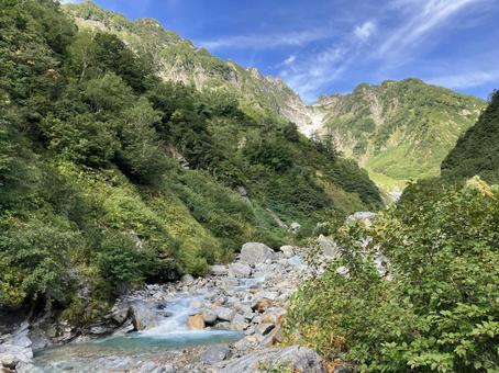 川と山 北アルプス 川と山 北アルプス 池の平,北アルプス,川の写真素材