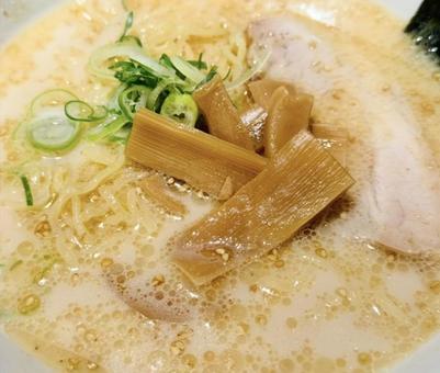 豚骨ラーメン 豚骨ラーメンの写真