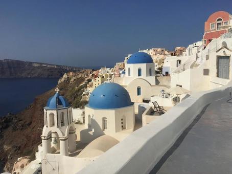 ギリシャ・サントリーニ島 ギリシャ・サントリーニ島 ギリシャ,サントリーニ島,青い屋根の写真素材