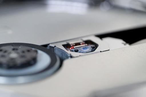 CD/DVDドライブのピックアップレンズ 光学ドライブ,ピックアップレンズ,レーザーの写真素材