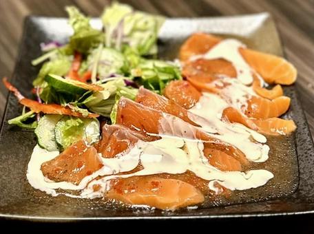 サーモンカルパッチョの写真