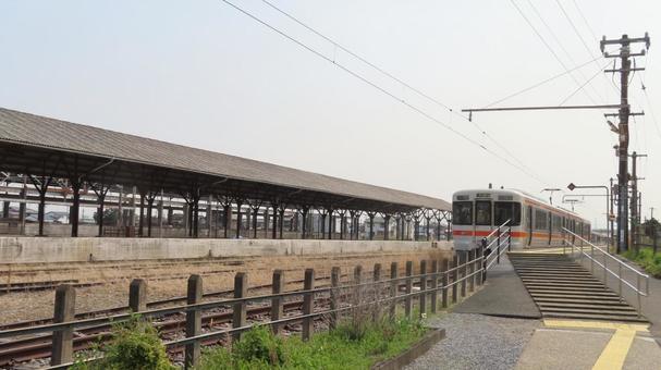 美濃赤坂駅　東海道本線　支線　JR東海 美濃赤坂駅,jr東海,jr貨物の写真素材
