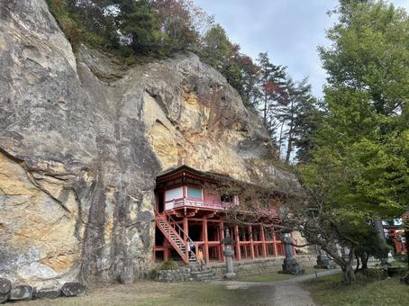 達谷窟毘沙門堂 達谷窟毘沙門堂,パワースポット,仏閣の写真素材