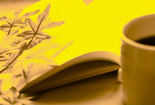 読書の秋②（モノクロ） 本,コーヒー,紅葉の写真素材
