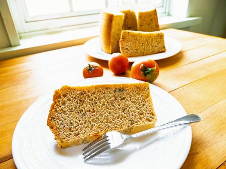 Healthy chiffon cake with the aroma of tomato and basil, JPG