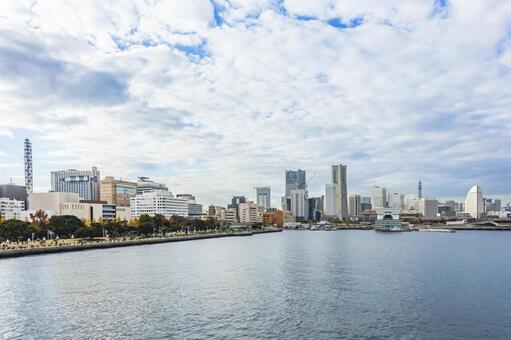 氷川丸から見た横浜の風景 氷川丸,山下公園,横浜の写真素材