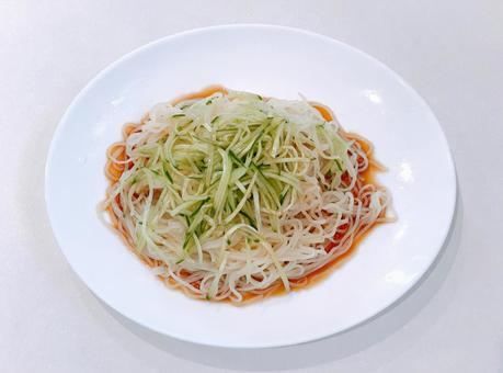 冷やし中華 冷やし中華 冷やし中華,麺,胡瓜の写真素材