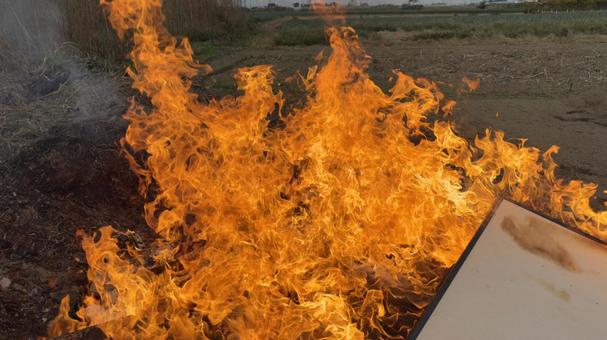 燃える炎 火事　焼却　テクスチャー 燃える,焚き火,火の写真素材