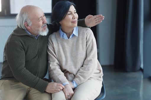 Elderly couple cuddling 18, JPG Elderly couple cuddling 18, JPG