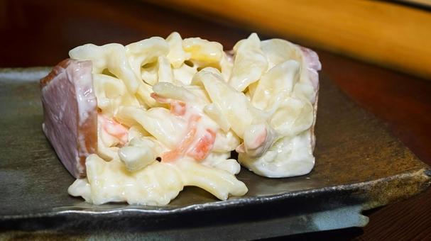 マカロニサラダを召し上がれ マカロニサラダ,おいしい,おかずの写真素材