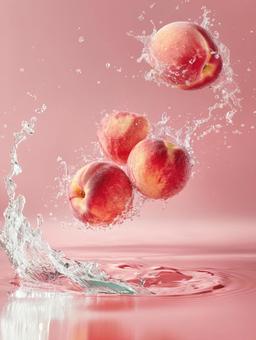 みずみずしいジューシーな桃と水しぶきの写真