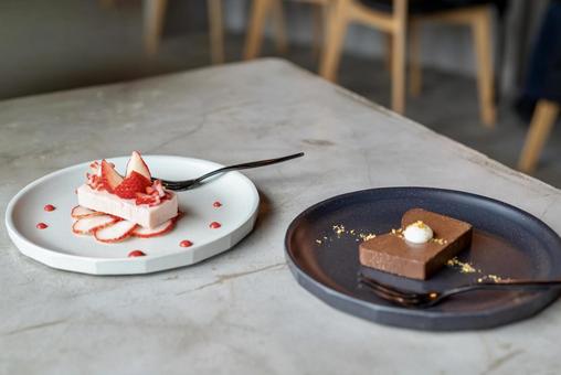 苺とチョコの贅沢なテリーヌ 苺とチョコの贅沢なテリーヌ テリーヌ,イチゴ,チョコの写真素材