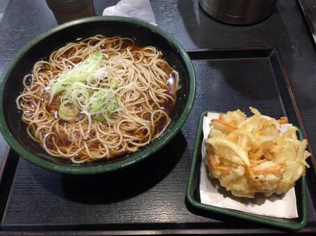 かき揚げ蕎麦 かき揚げ蕎麦,そば,かき揚げの写真素材