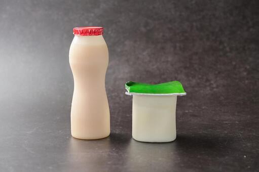 乳酸菌食品 乳酸菌,乳酸菌飲料,白いボトルの写真素材