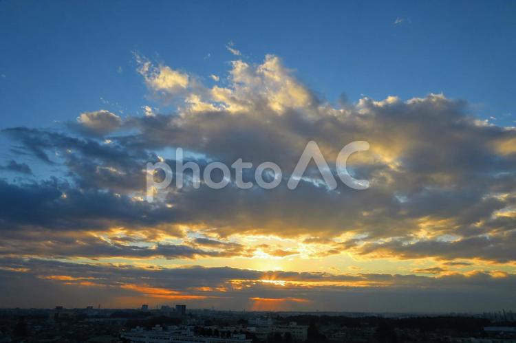 朝焼け　日の出　dawn  朝焼け,夜明け,朝焼け雲の写真素材