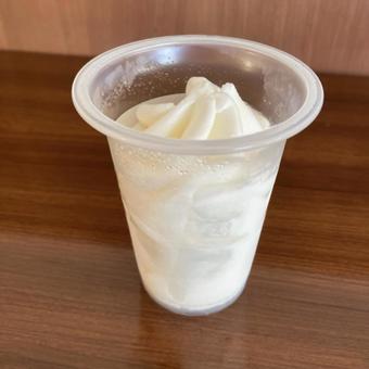 ソフトクリームカップ ソフトクリームカップの写真