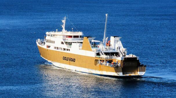 清水港から土肥港に向かう駿河湾フェリー 駿河湾フェリー,晩秋,ゴールドロードの写真素材