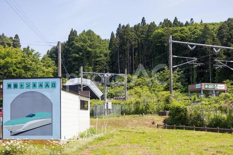 青函トンネル入口広場の売店の後ろ側の絵 青函トンネル,広場入口,売店の写真素材