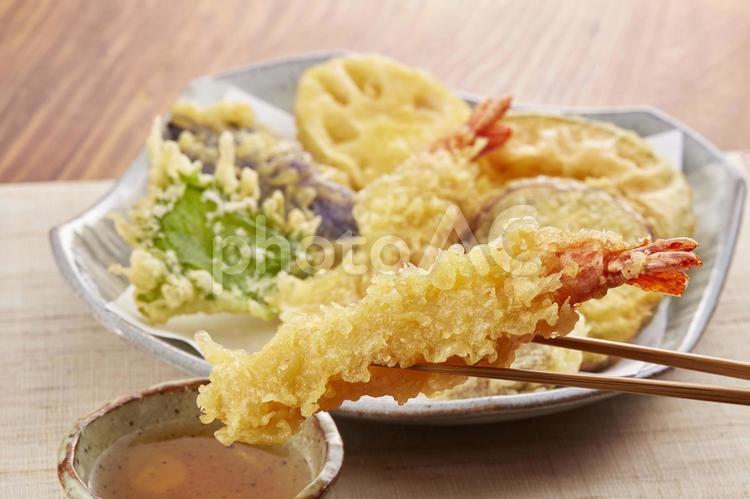天ぷら盛り合わせ 天ぷら,盛り合わせ,はしあげの写真素材