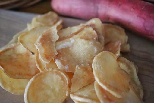 手作りさつまいもチップス 手作りさつまいもチップス おさつチップ,さつまいもチップス,油菓子の写真素材