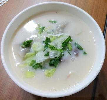 ソルロンタン ソルロンタン ソルロンタン,牛骨,コムタンの写真素材