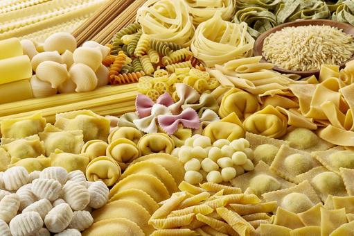 生パスタ盛り合わせ 生パスタ盛り合わせ 生パスタ,盛り合わせ,未調理の写真素材