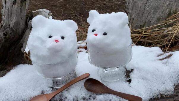 雪の熊さん 雪だるま,雪のくま,雪の写真素材