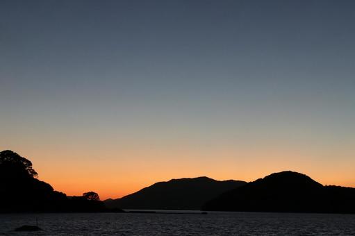 夕日が沈んだ空 夕日が沈んだ空の写真