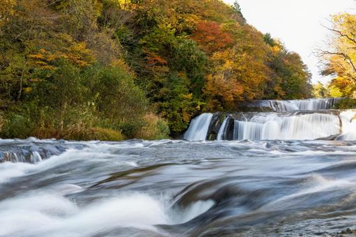 滑津大滝の秋⑺ 秋,紅葉,川の写真素材