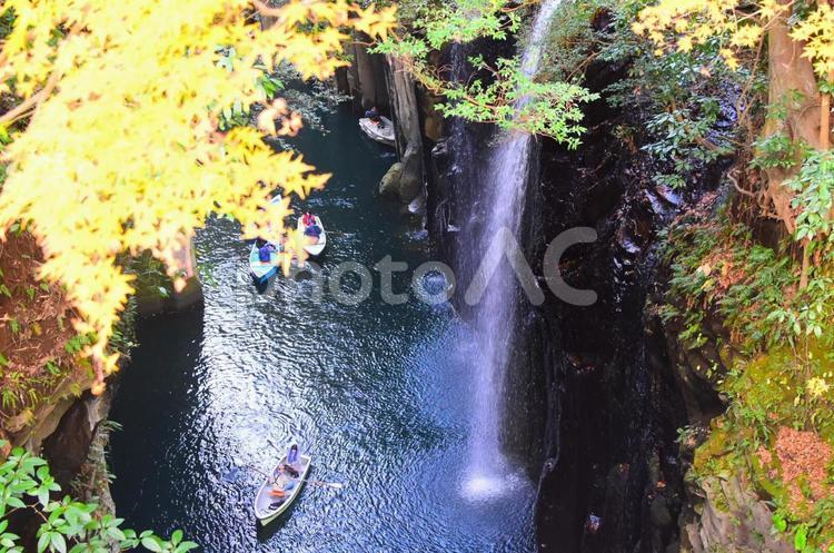 滝と紅葉 パワースポット,自然,アウトドアの写真素材