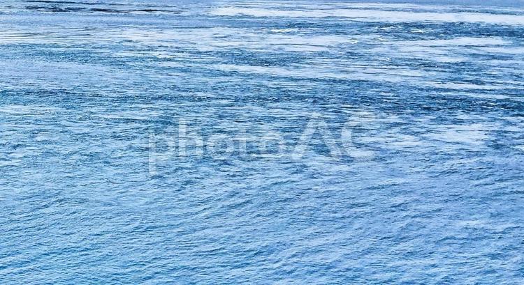 海(鳴門海峡) 海,自然,模様の写真素材