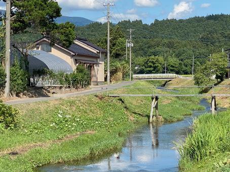 田舎の風景・集落と川 田舎の風景・集落と川 田舎,景色,風景の写真素材