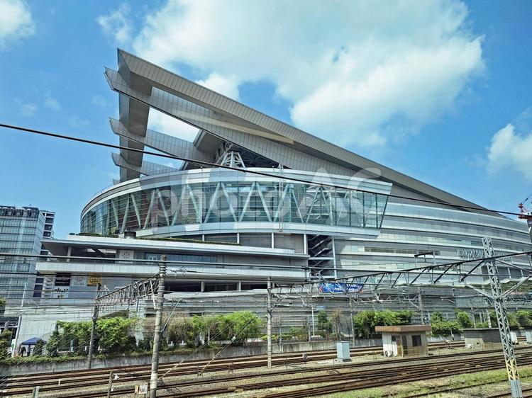 青空と「さいたまスーパーアリーナ」 さいたまスーパーアリーナ,さいたま新都心,多目的アリーナの写真素材