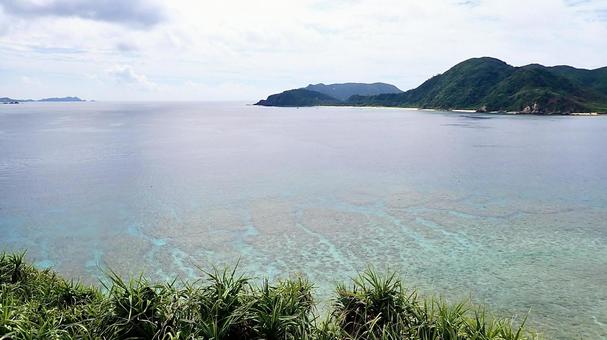 慶良間諸島嘉比島から見た海と座間味島 慶良間諸島嘉比島から見た海と座間味島 嘉比島,座間味島,慶良間諸島の写真素材