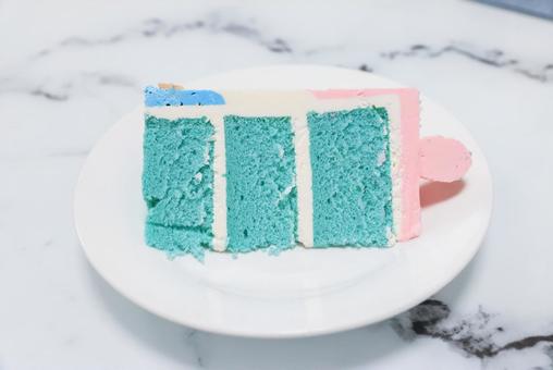 性別発表ケーキ　中身青色 赤ちゃん,ベイビー,babyの写真素材