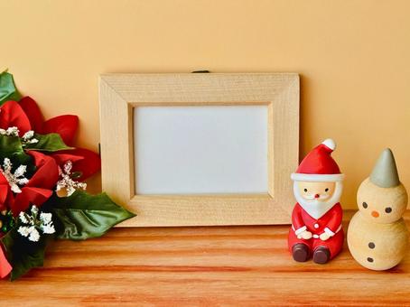 クリスマスフレーム（コピースペースあり） クリスマス,サンタ,雪だるまの写真素材