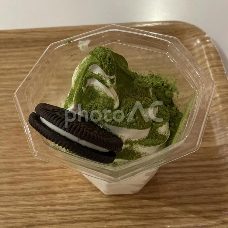 粉抹茶たくさんソフトクリーム クッキー,ビスケットサンド,ソフトクリームの写真素材