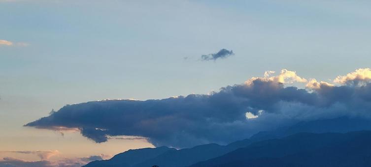 夕暮れ前の駒ケ岳 駒ケ岳,長野県,山の写真素材