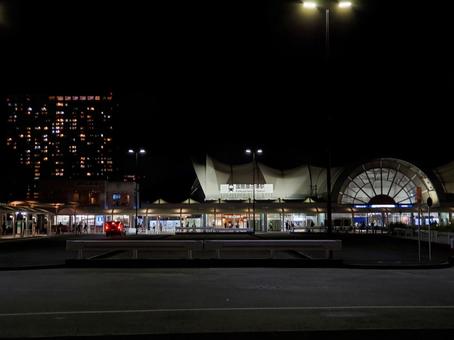 夜の国際展示場駅 夜の国際展示場駅 りんかい線,国際展示場駅,夜の写真素材